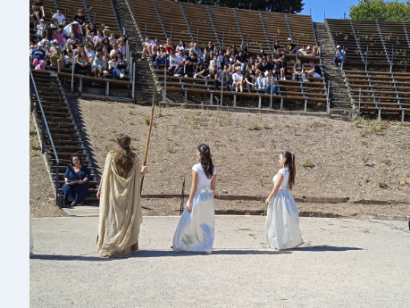 Φωτογραφία 17 - Οι “Ευμενίδες” στο αρχαίο Θέατρο του Δίου 