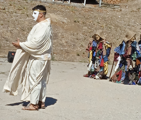 Φωτογραφία 3 - Οι “Ευμενίδες” στο αρχαίο Θέατρο του Δίου 