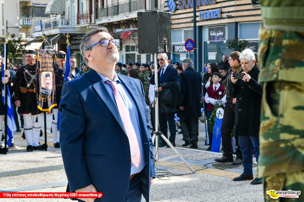 Κατάθεση στεφανιού  στο Ηρώο Νιγρίτας